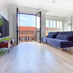 akura-apartment.bilbaohotelsspain.com/